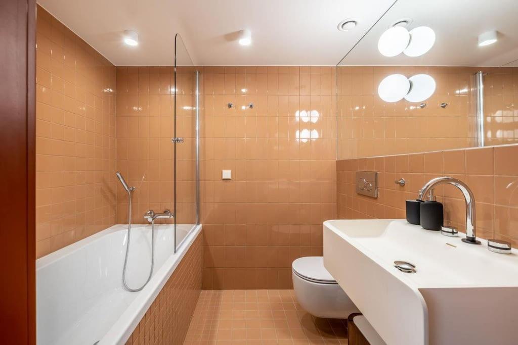 Designer Loft In The City Center Apartment Riga Bagian luar foto